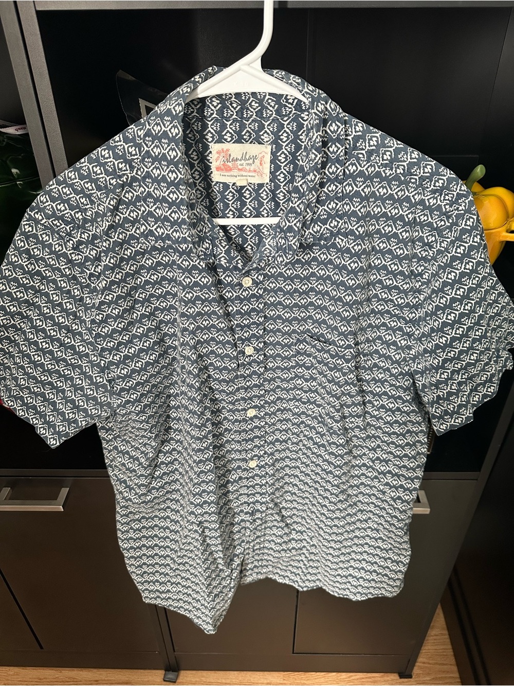 Islandhaze Men's Short-Sleeve Button-Down in Navy and White Geometric